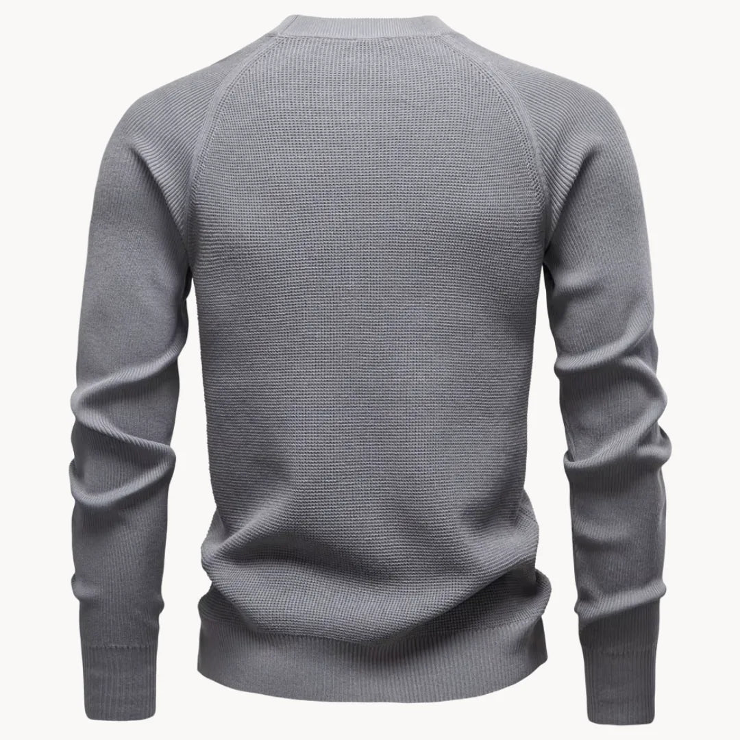 Thomas - Timeless Fitted Round Neck Sweater