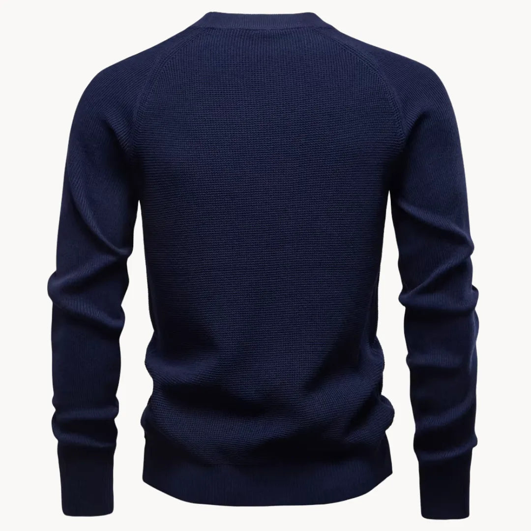Thomas - Timeless Fitted Round Neck Sweater