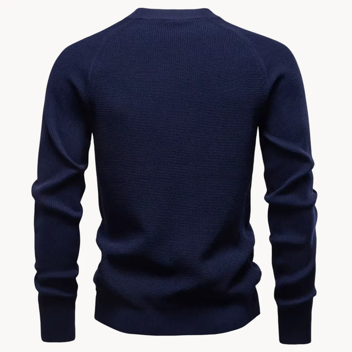 Thomas - Timeless Fitted Round Neck Sweater