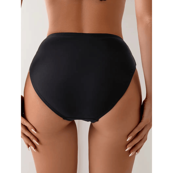 Karla™ low-waist bikini bottoms from Emma & Rose Manhattan, featuring a sleek design and smooth fabric.