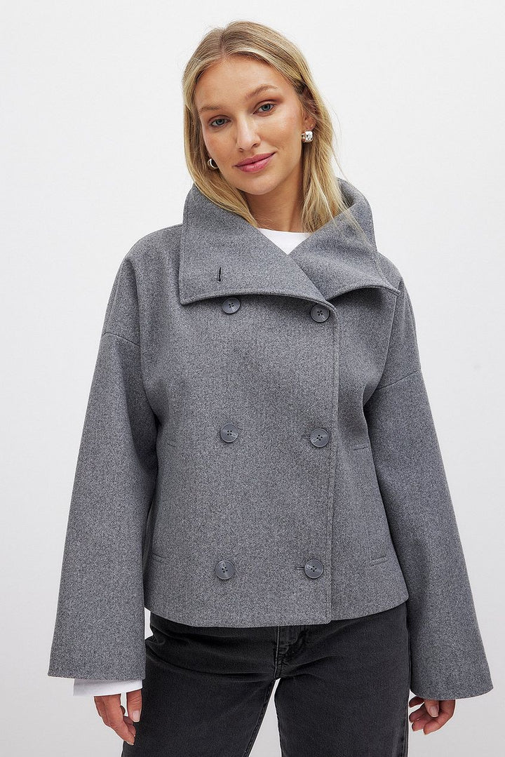 Short Women's Wool Double-Breasted Jacket – Elegant and Warm Grey Coat