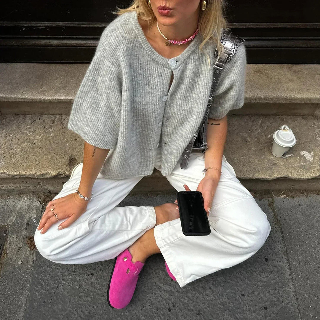 Yara - Streetwear Vest with Short Sleeves