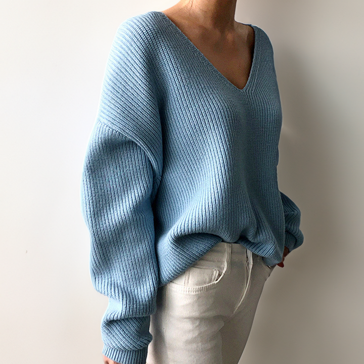 Comfortable V-Neck Sweater Mavelle - Elena Harper