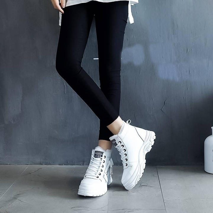 Elegant Winter Boots for Women – Comfortable Lace-Up Fleece Lined