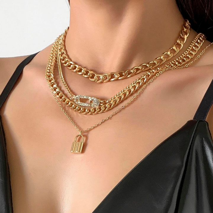 4-Piece Necklace Set Retro Pin Design - Elena Harper