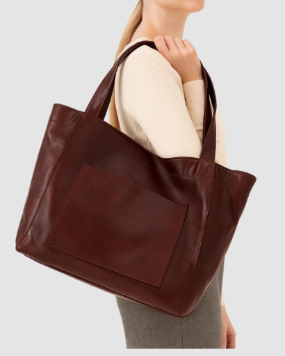 Leather Shoulder Bag – Classic, Elegant, and Stylish Design