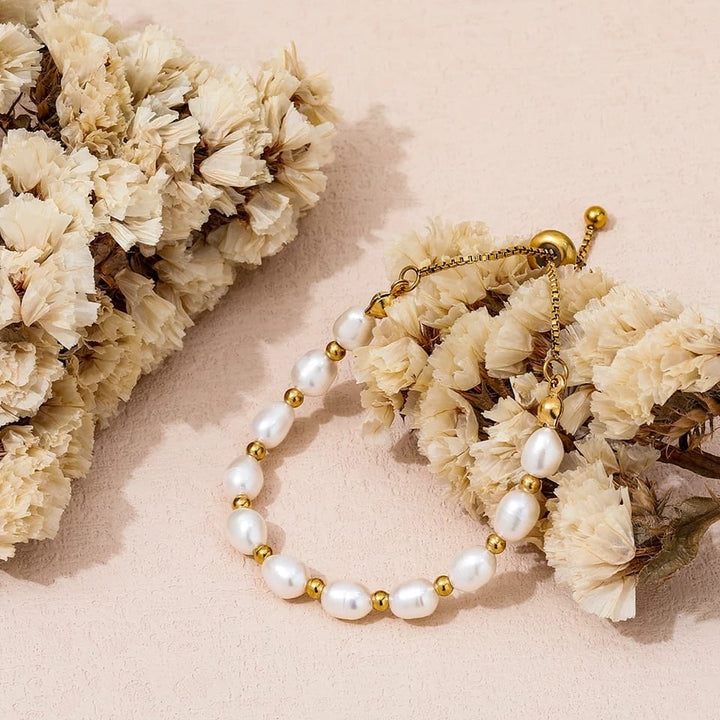 Women's Elegant Pearl and Gold Bracelet