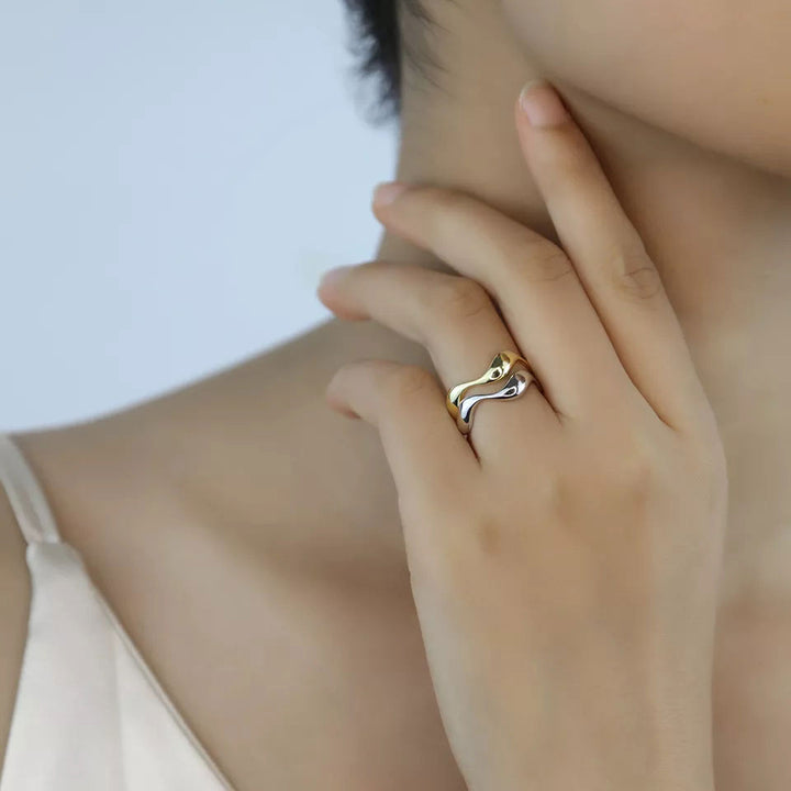 Carisseya™  |  Wave Ring 18k Gold