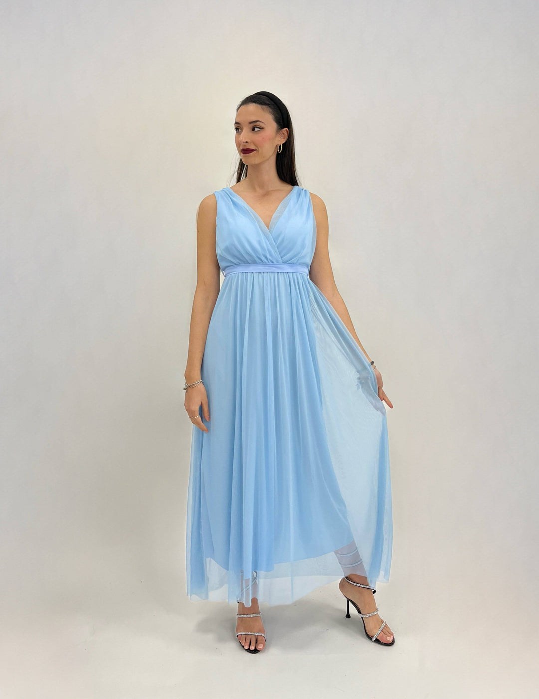 Karina™ Ariel Dress by Emma & Rose Cape Town, elegant abiti with floral pattern and flowing fabric, perfect for special occasions.