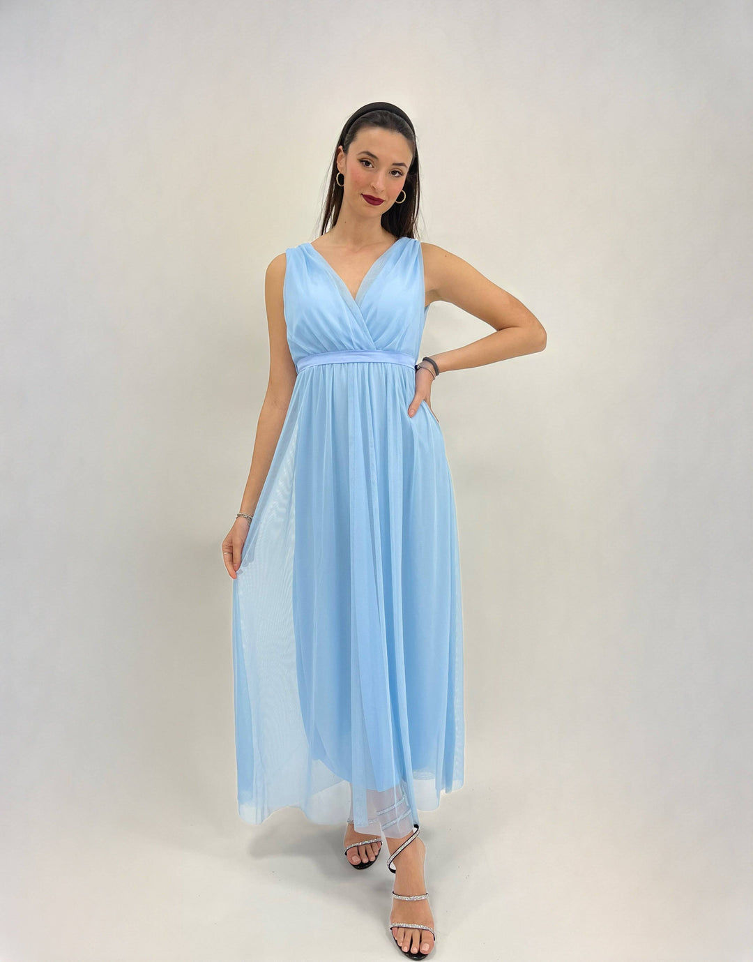 Karina™ Ariel dress by Emma & Rose Cape Town, stylish abiti in soft fabric with delicate details and a flattering fit.