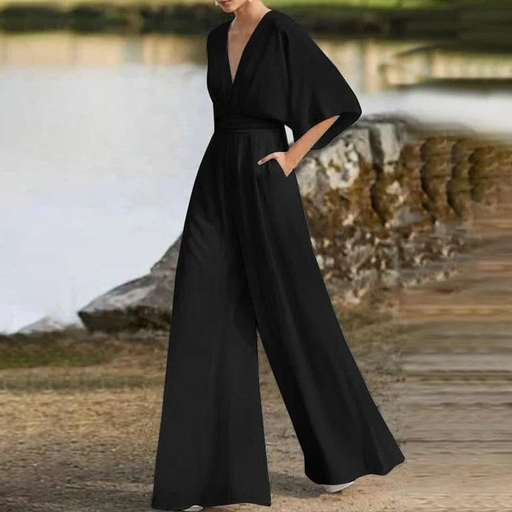 Elegant White Jumpsuit for Women with V-Neck – Comfortable, Flattering, Fluid