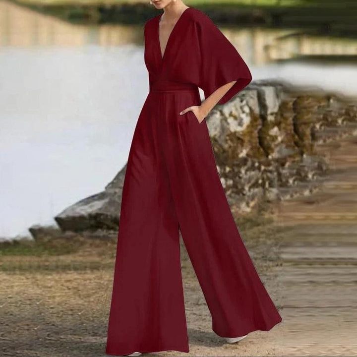 Elegant White Jumpsuit for Women with V-Neck – Comfortable, Flattering, Fluid
