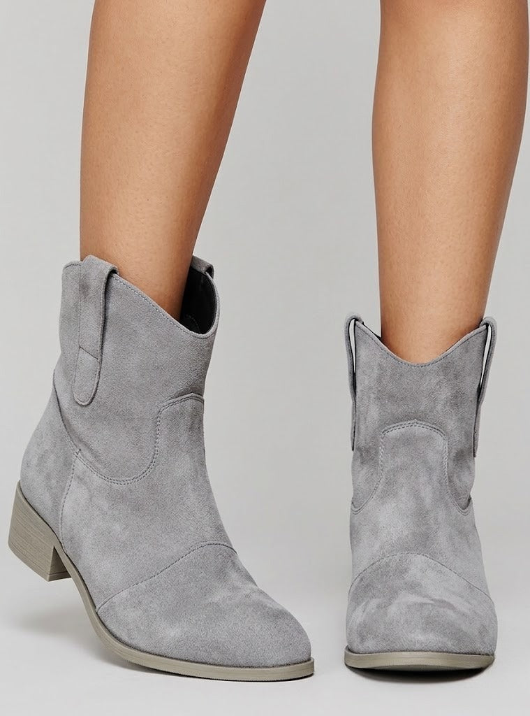 Vintage Low Heel Western Cowboy Ankle Boots