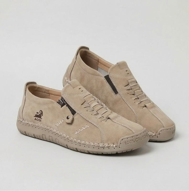 Katherine – A refined comfort with a practical zip closure
