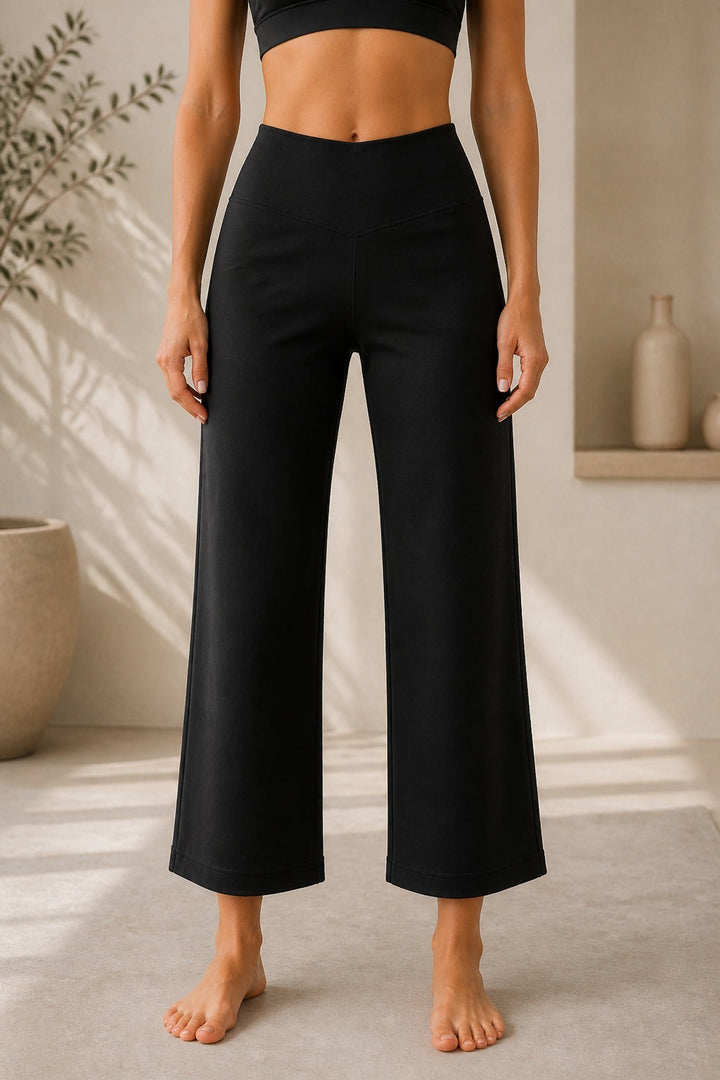 Curveluxe Rear-Seam Straight-Leg Cropped Pants - Elena Harper