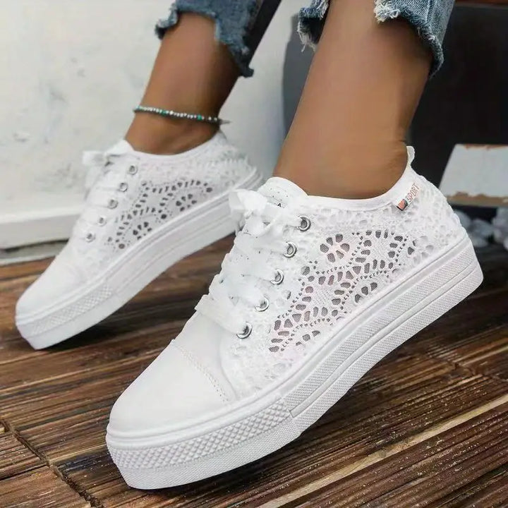 Willemina - Women's Sneakers with Lace Pattern and Lacing