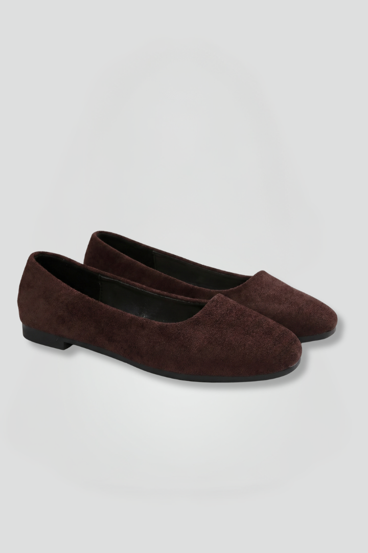 Women's Leather Flat Shoes with Slip-On Design for Everyday Wear