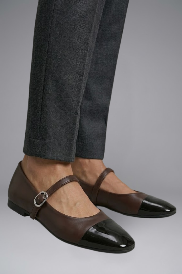 Women's Leather Mary Jane Flat Shoes with Buckle Closure for Everyday Wear