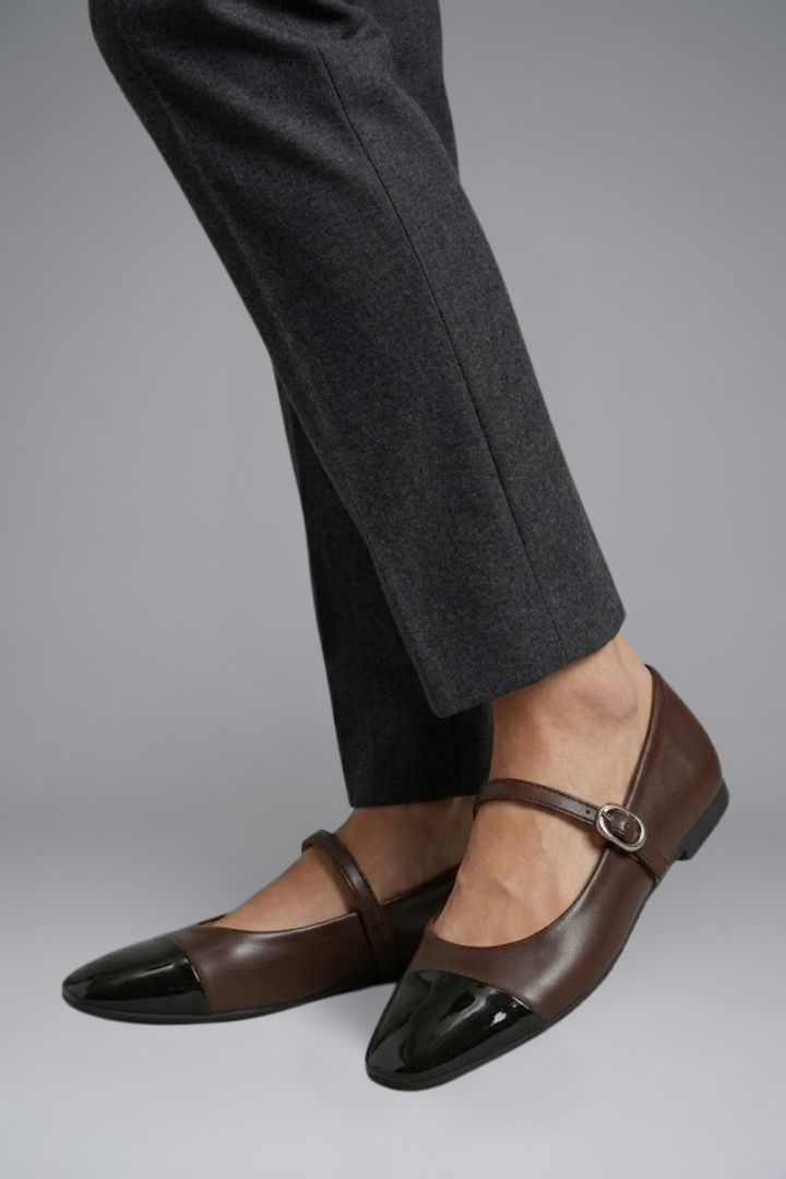 Women's Leather Mary Jane Flat Shoes with Buckle Closure for Everyday Wear
