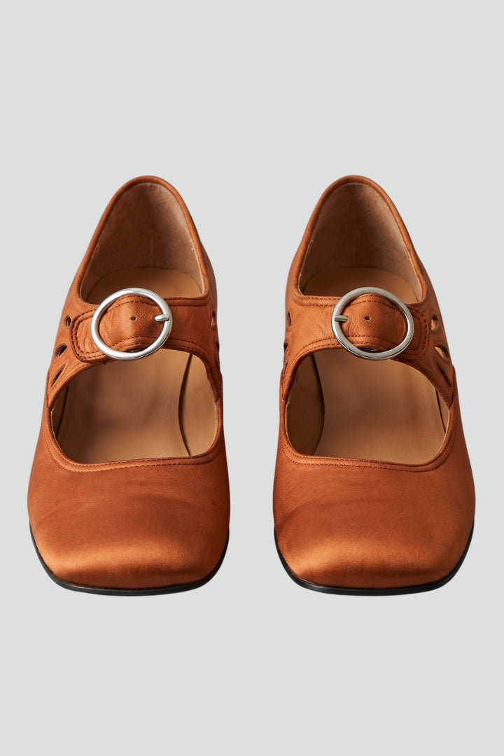 Women's Leather Shoes with Buckle Fastening and Low Heel