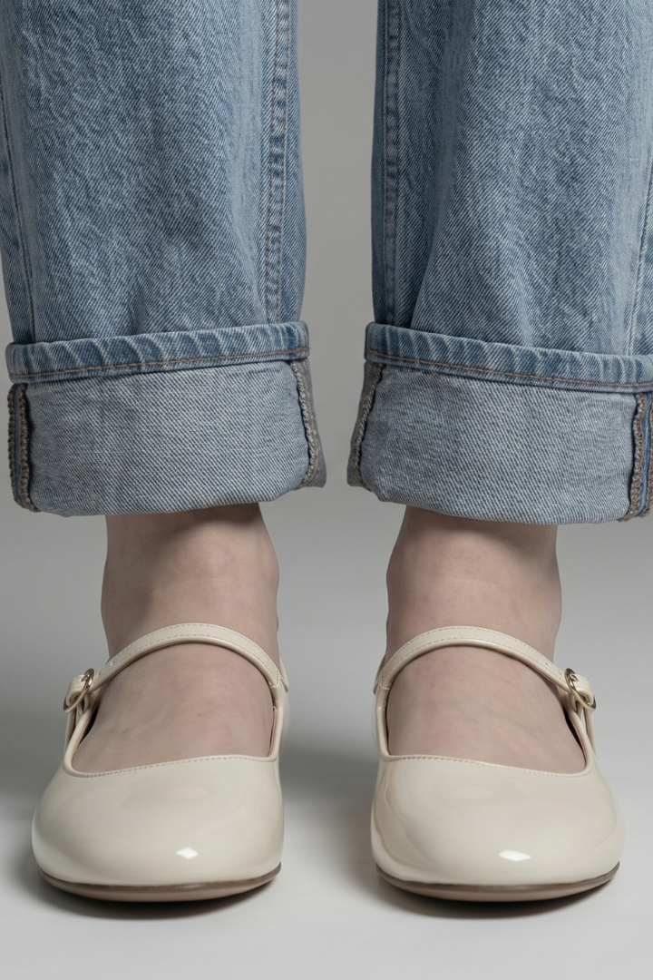 Women's Mary Jane Shoes with Buckle Strap for Everyday Wear