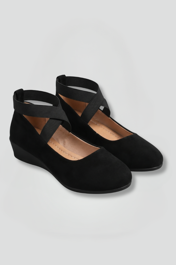 Women's Orthopaedic Flat Shoes with Slip-On Design for Everyday Wear