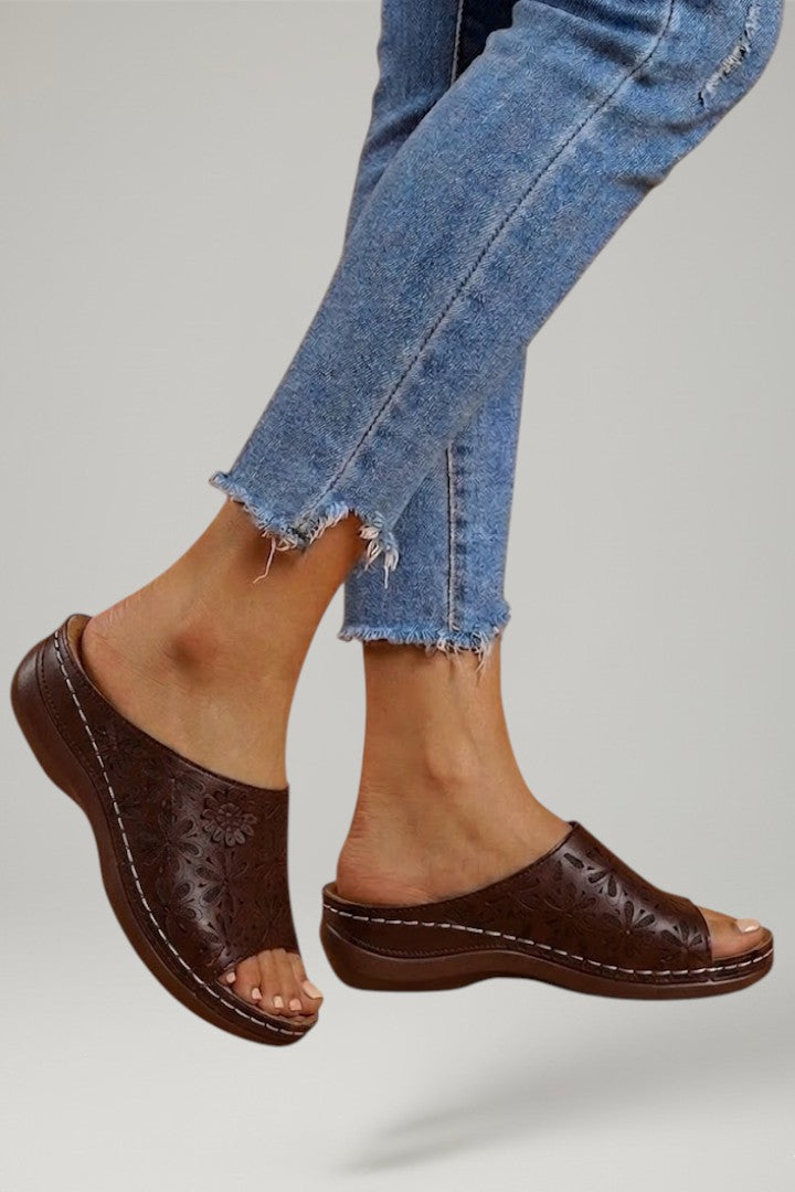 Women's Orthopaedic Sandals with Adjustable Straps