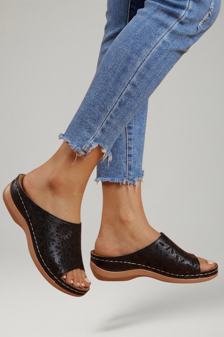 Women's Orthopaedic Sandals with Adjustable Straps