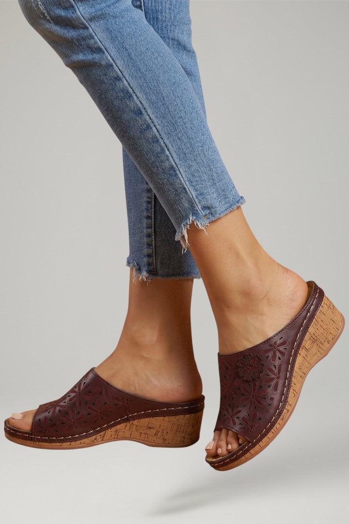 Women's Orthopaedic Sandals with Adjustable Straps