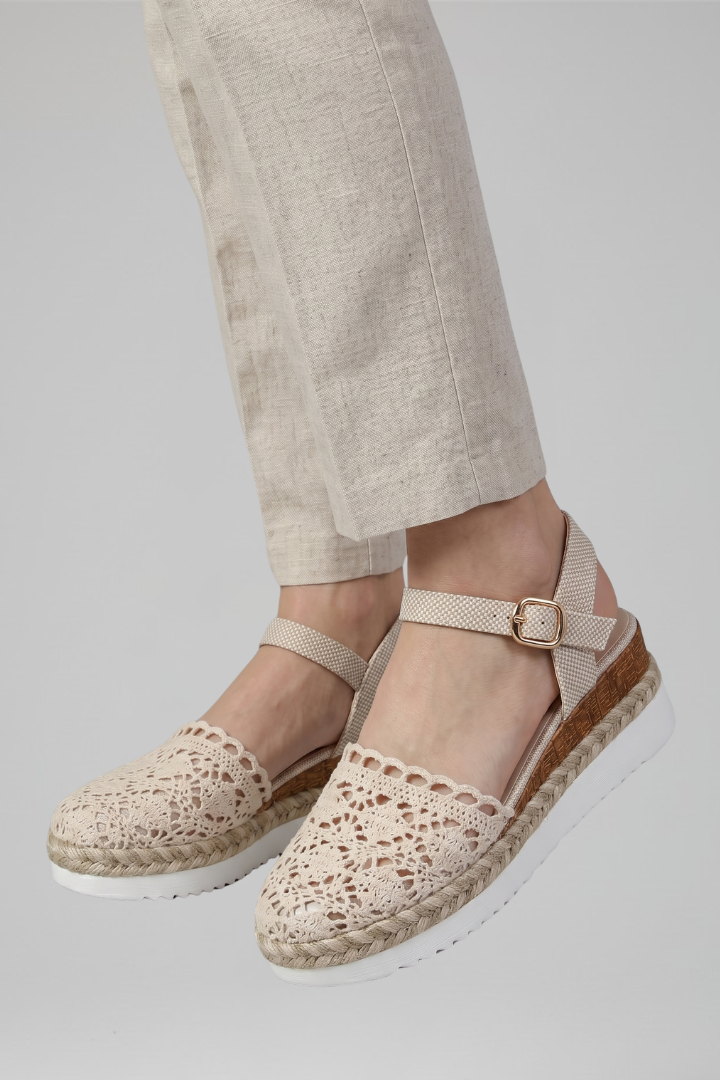 Women's Orthopaedic Sandals with Buckle Closure for All-Day Comfort