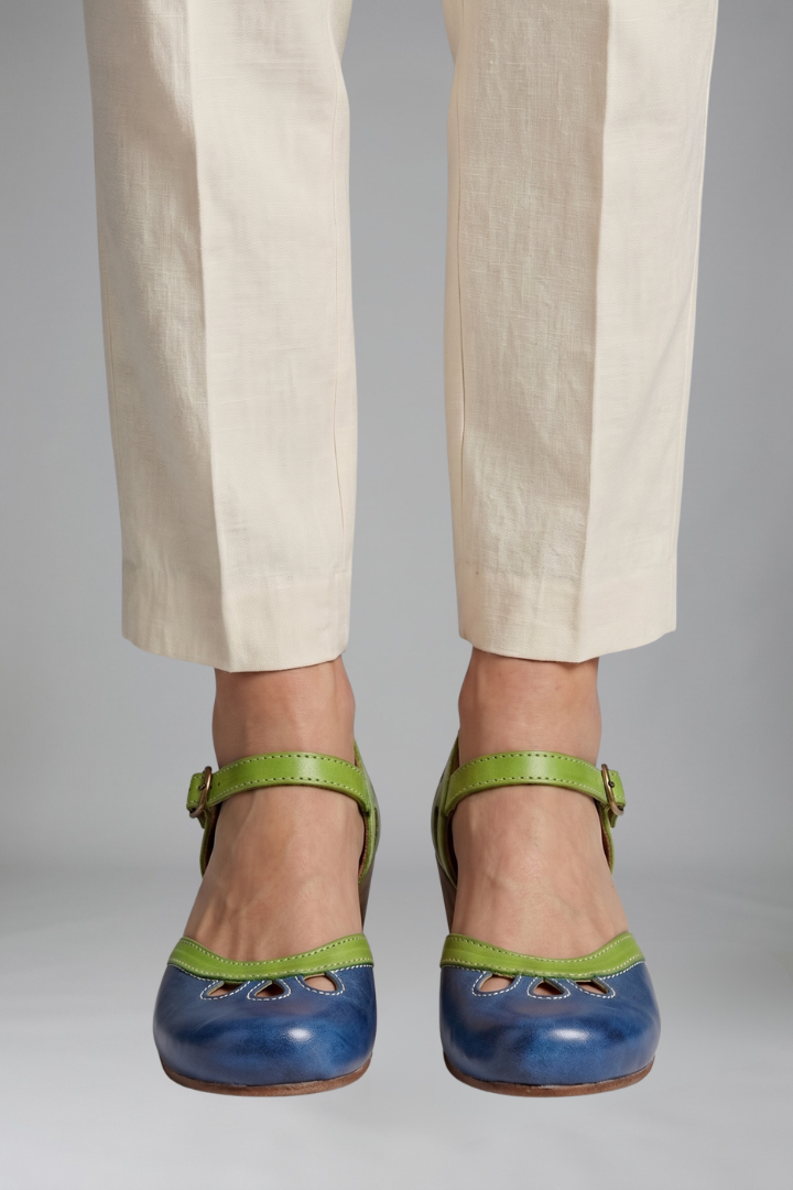 Women's Orthopaedic Sandals with Buckle Closure for Everyday Wear