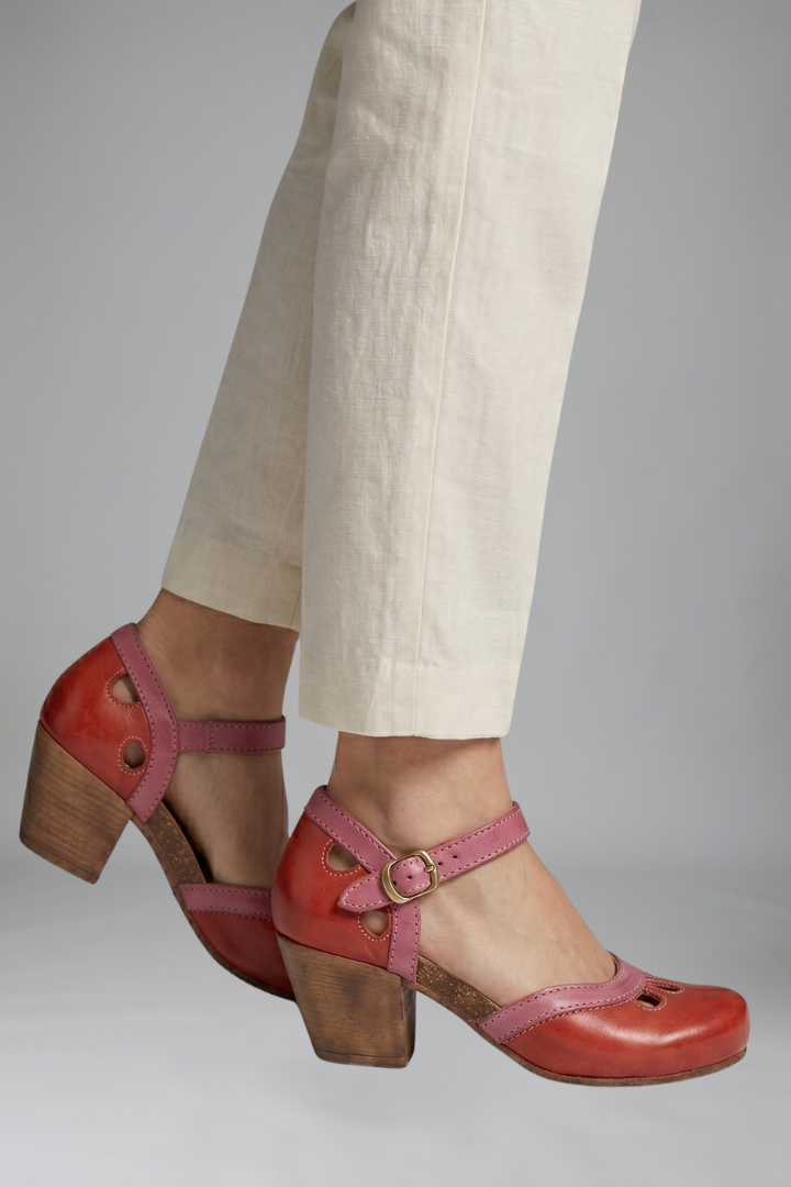 Women's Orthopaedic Sandals with Buckle Closure for Everyday Wear