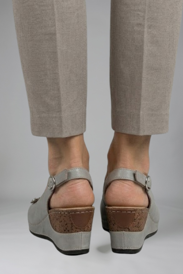 Women's Orthopaedic Sandals with Buckle Closure for Summer