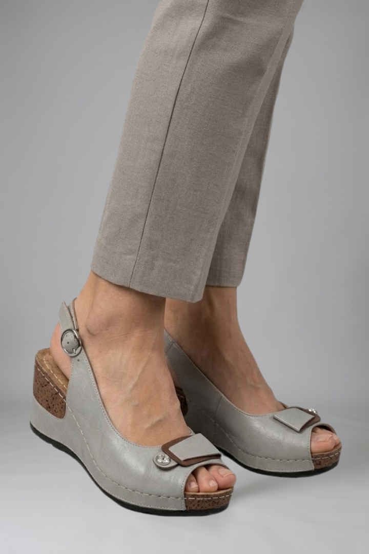 Women's Orthopaedic Sandals with Buckle Closure for Summer