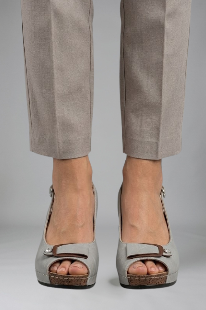Women's Orthopaedic Sandals with Buckle Closure for Summer