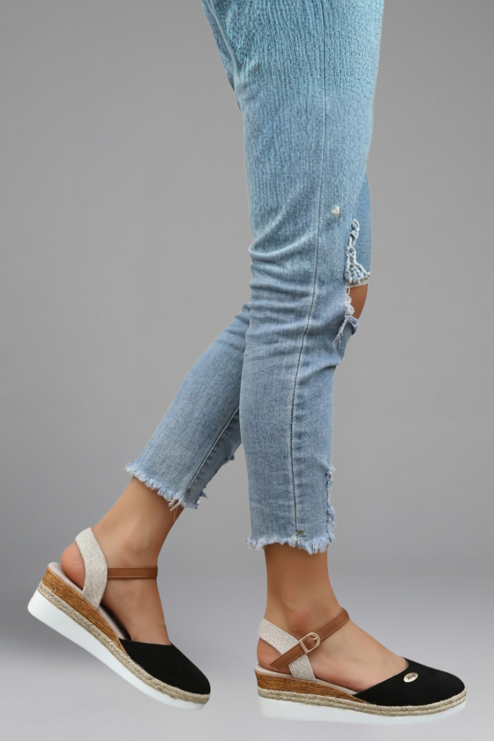Women's Orthopaedic Sandals with Buckle Strap Closure for Summer