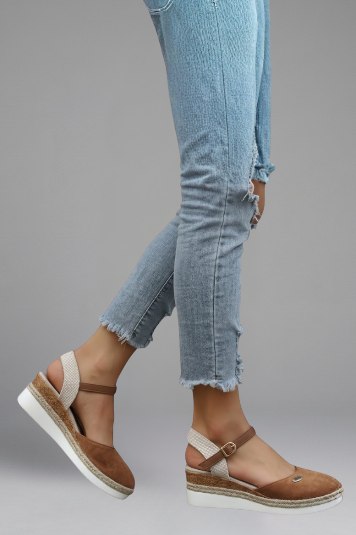 Women's Orthopaedic Sandals with Buckle Strap Closure for Summer