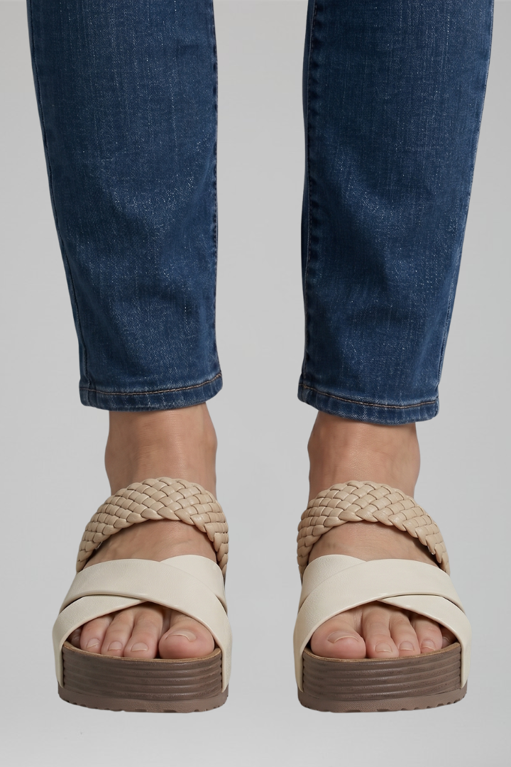 Women's Orthopaedic Sandals with Crisscross Straps for Summer