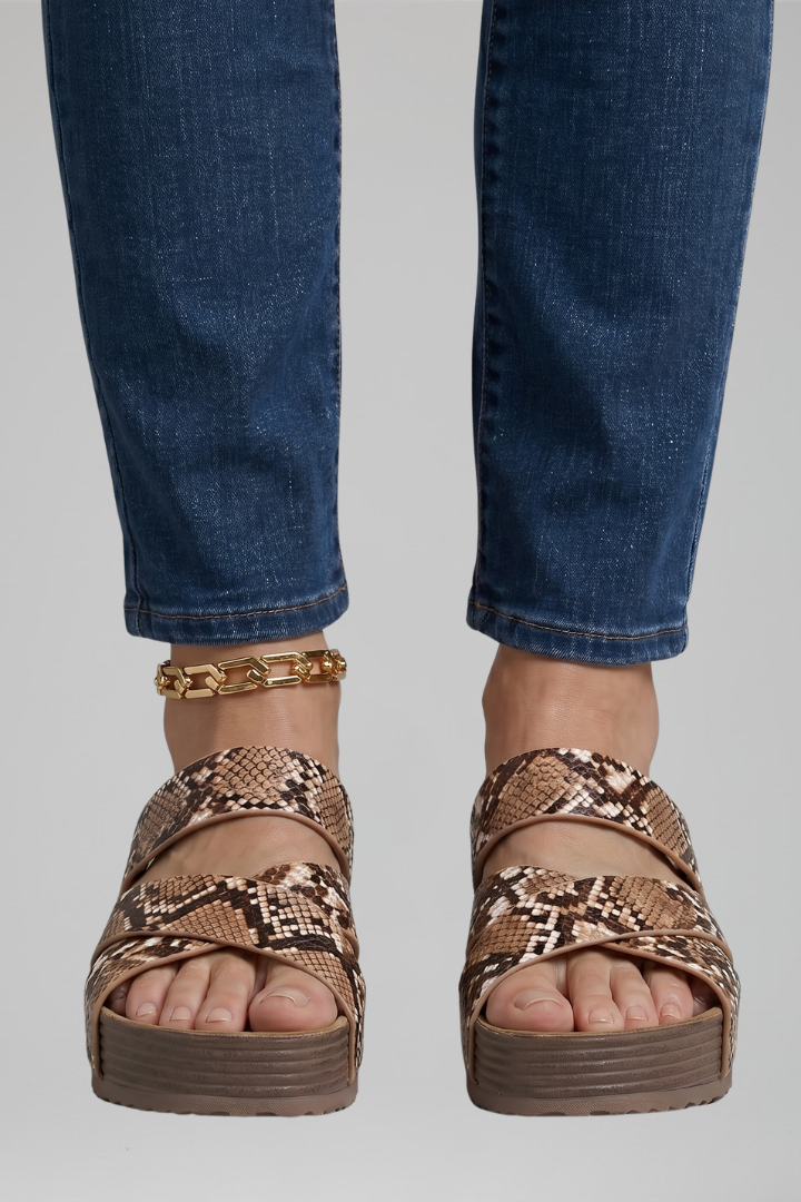 Women's Orthopaedic Sandals with Crisscross Straps for Summer