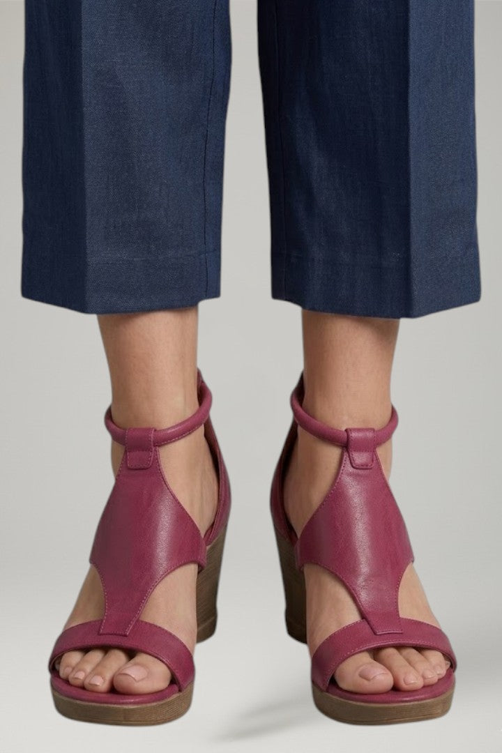 Women's Orthopaedic Sandals with Cushioned Footbed and Heel