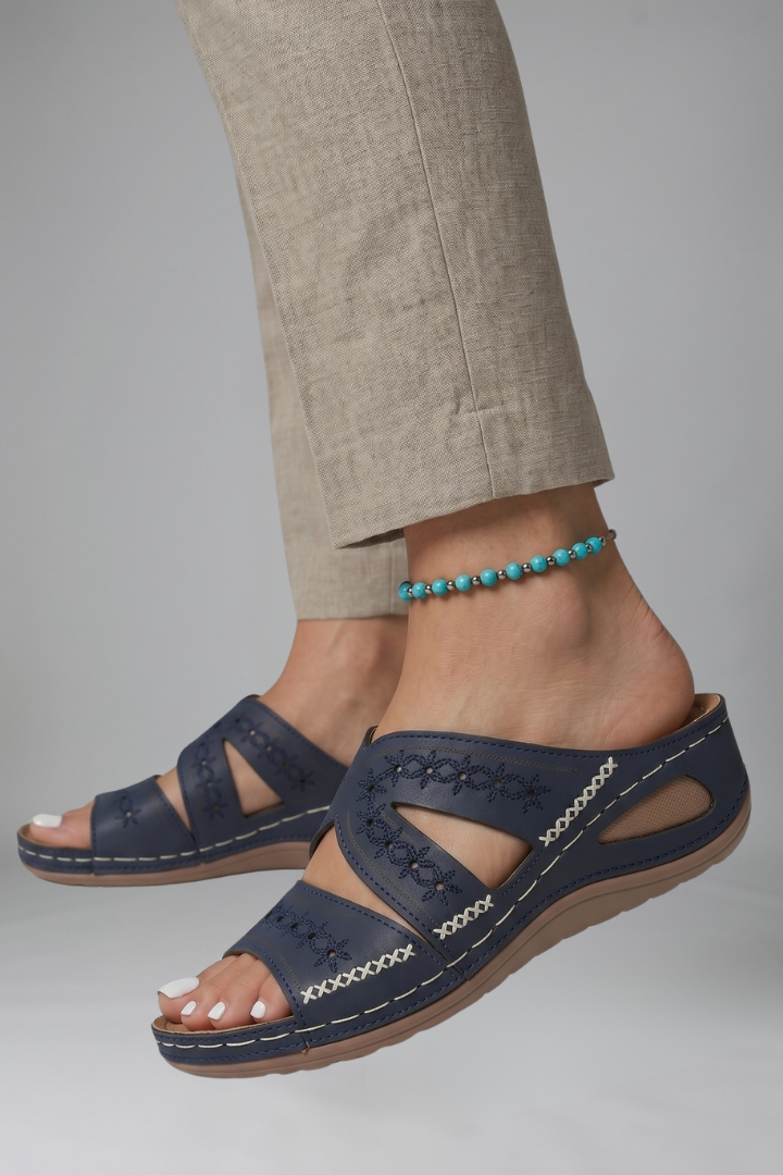 Women's Orthopaedic Sandals with Cutout Upper Straps for Everyday Wear