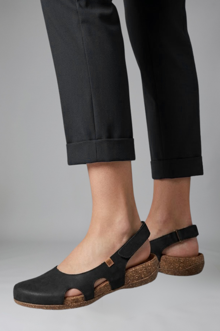 Women's Orthopaedic Sandals with Hook Closure for Everyday Wear