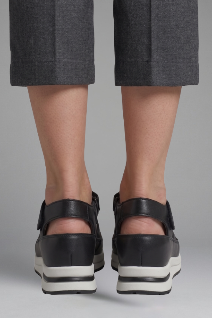 Women's Orthopaedic Sandals with Textured Sole for Everyday Wear