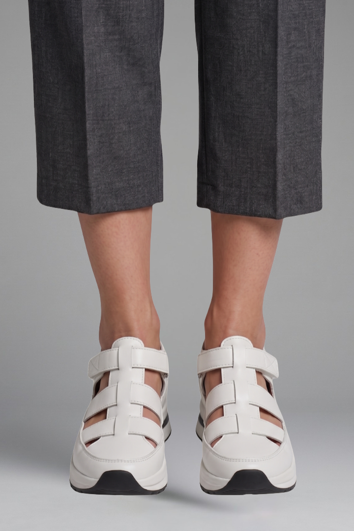 Women's Orthopaedic Sandals with Textured Sole for Everyday Wear