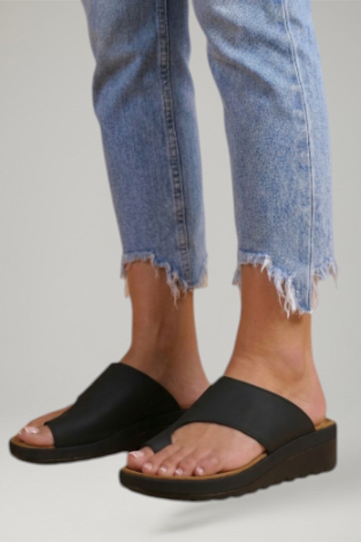 Women's Orthopaedic Sandals with Wide Toe Box and Cushioned Sole