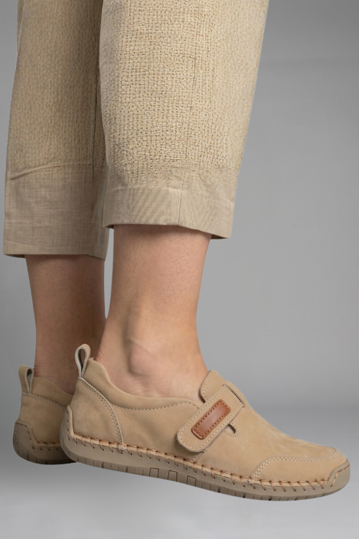 Women's Orthopaedic Shoes with Textured Sole for Everyday Wear