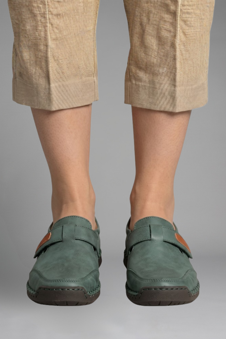 Women's Orthopaedic Shoes with Textured Sole for Everyday Wear