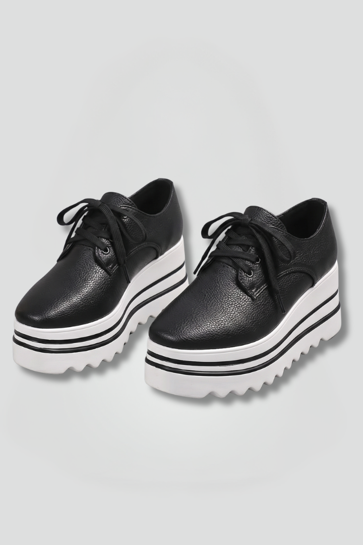 Women's Oxford Shoes with Lace Up Closure for Casual Wear