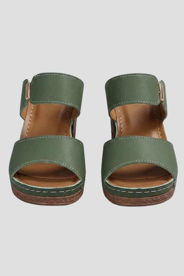 Women's Sandals with Adjustable Straps and Block Heel