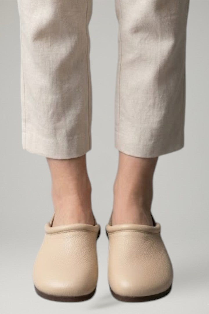 Women's Sandals with Cushioned Insole and Textured Sole